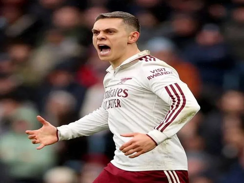 剑南春｜阿森纳1-2客负维拉，布恩迪亚读秒绝杀，特罗萨德破门